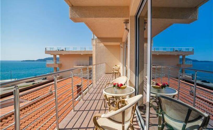 Raymond Apartments