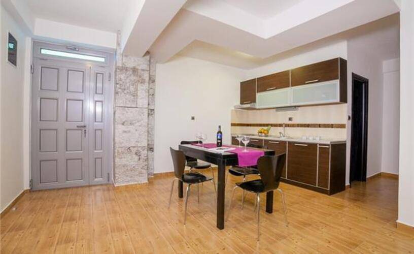 Raymond Apartments