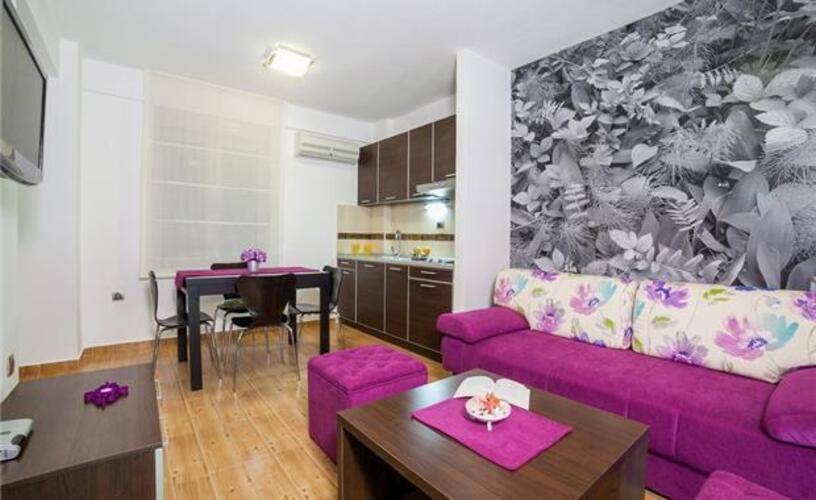 Raymond Apartments
