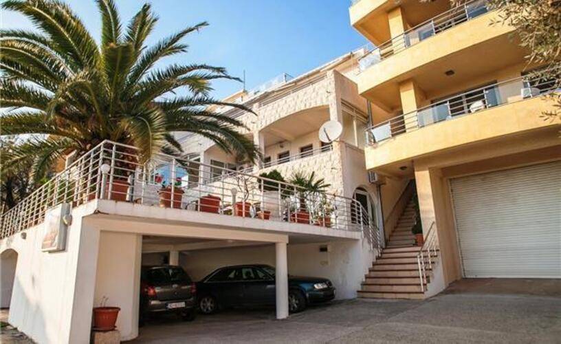 Raymond Apartments