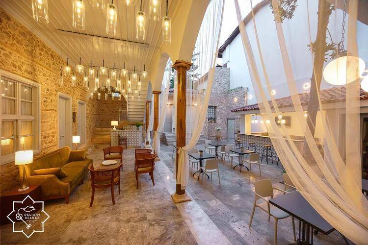 Delight Deluxe Boutique Hotel