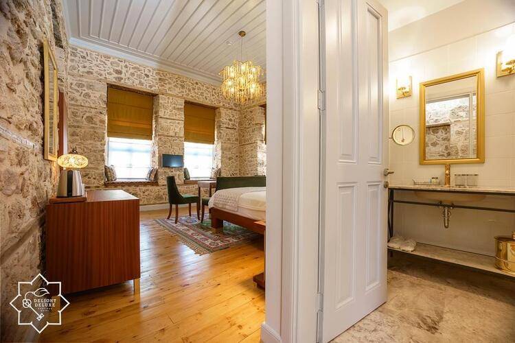 Delight Deluxe Boutique Hotel