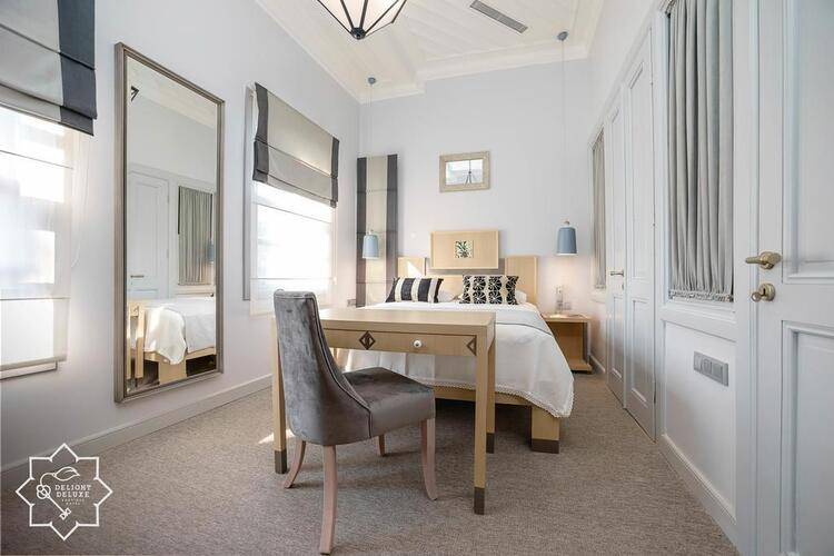 Delight Deluxe Boutique Hotel