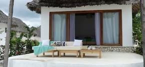 Zanbluu Beach Hotel