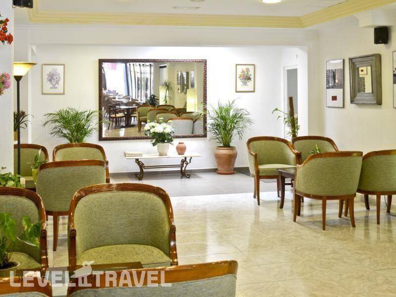 Фотография Amoros Hotel