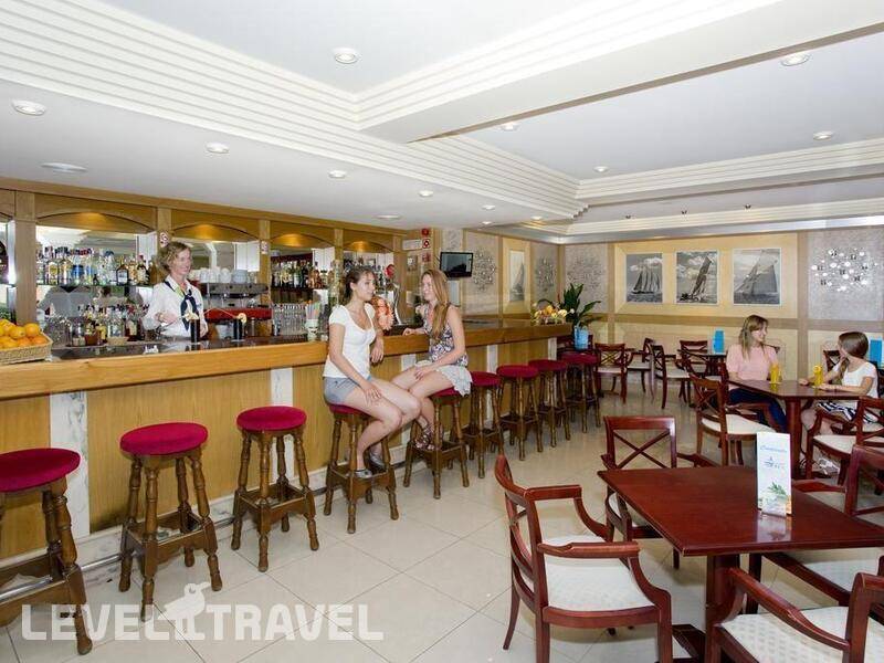 Фотография Amoros Hotel