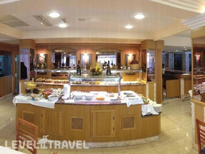 Фотография Amoros Hotel