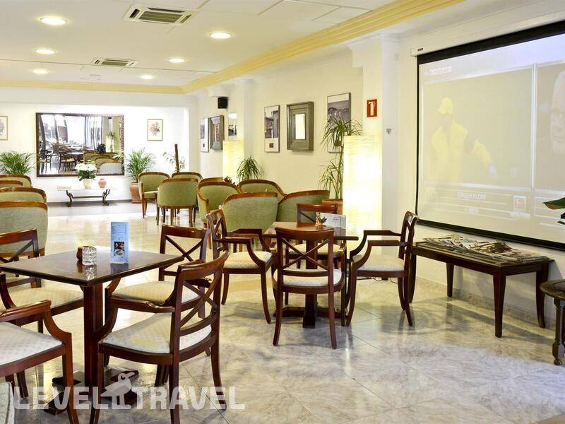 Фотография Amoros Hotel