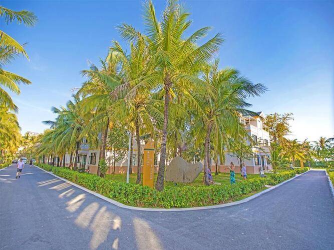 Sanya Bihai Jinsha Hotel