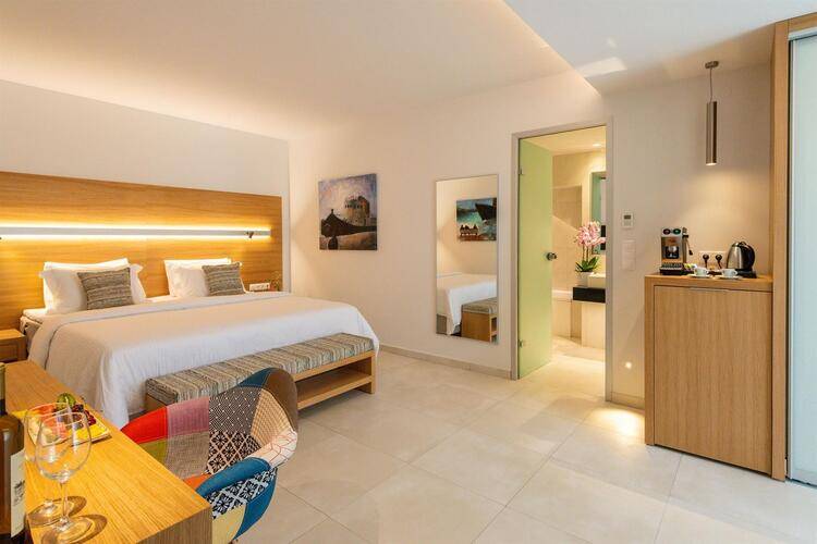 High Beach White The Villa Collection