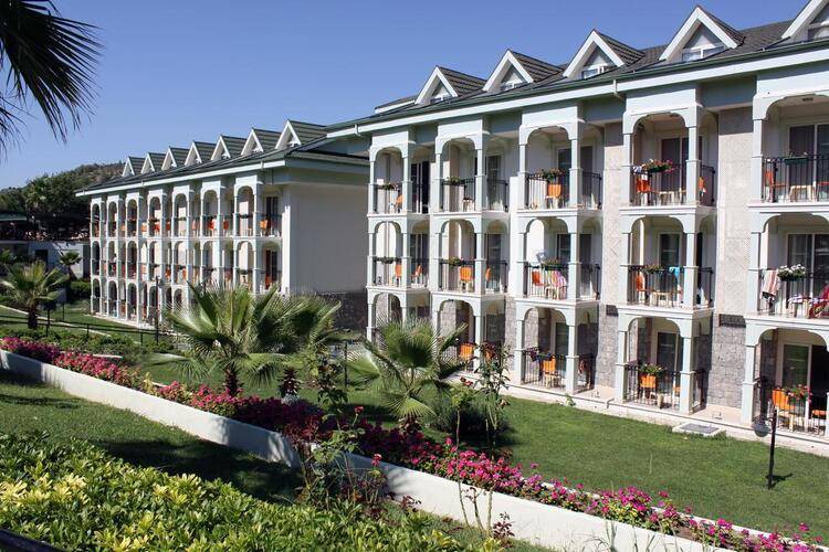Green Forest Holiday Village