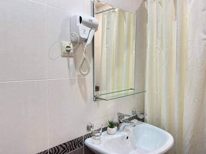 Отель Сария