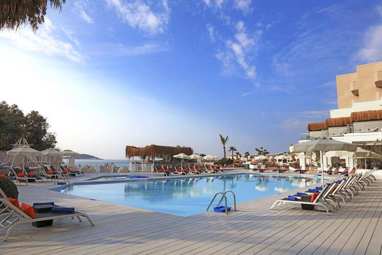 D+ Seya Beach Hotel
