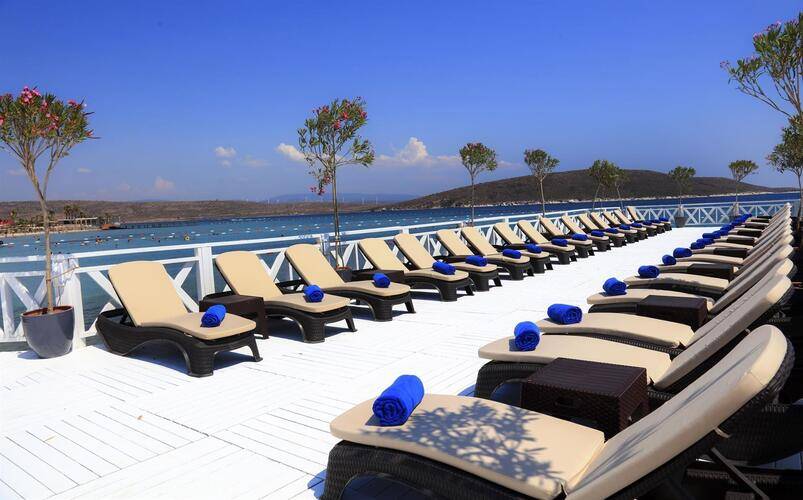 D+ Seya Beach Hotel