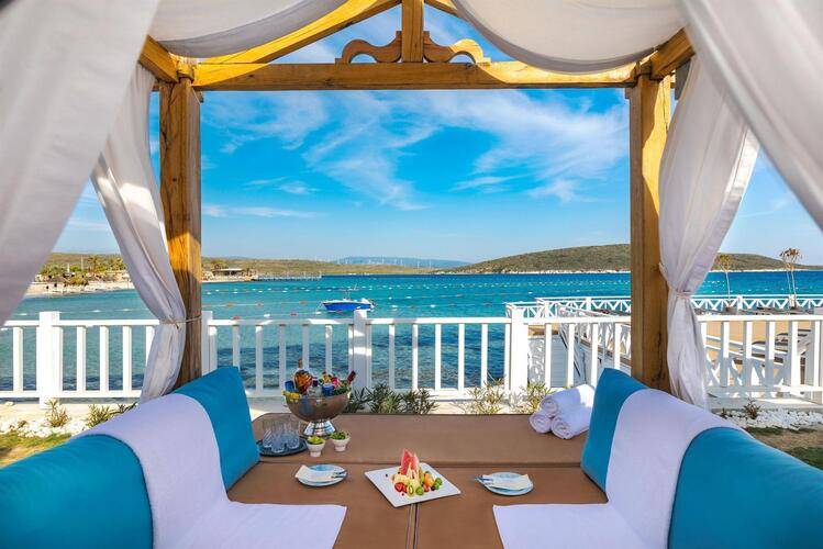 D+ Seya Beach Hotel