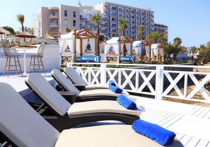 D+ Seya Beach Hotel