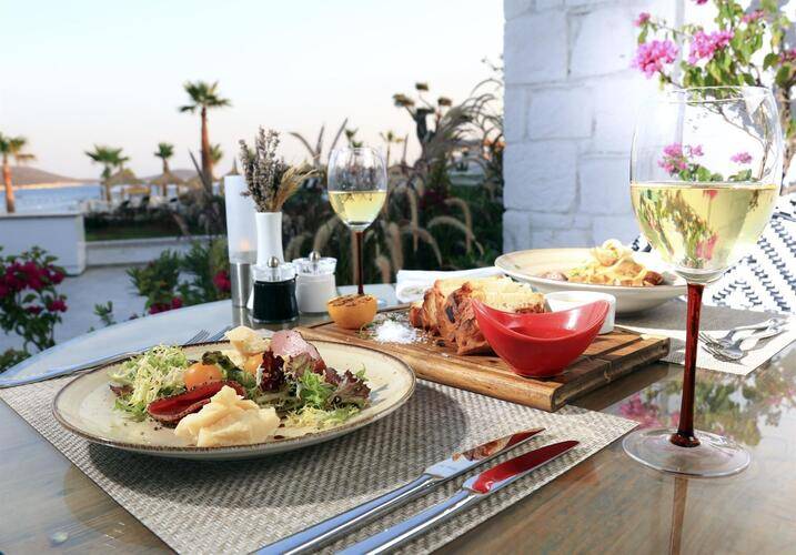 D+ Seya Beach Hotel