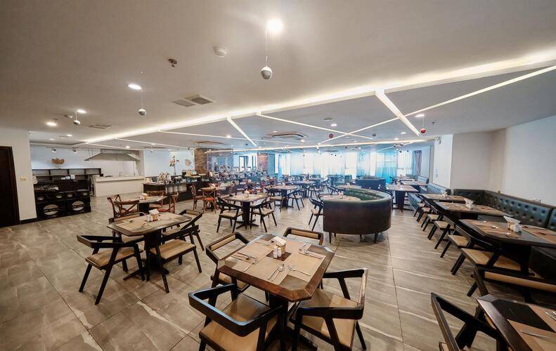 Majestic Premium Hotel
