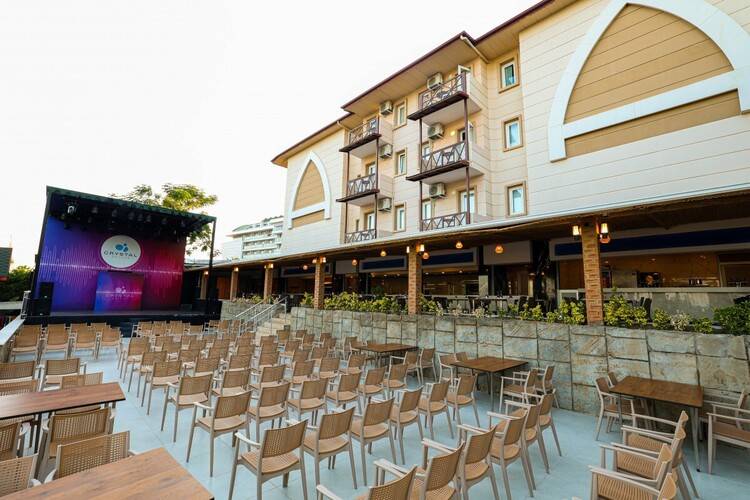 Eos Beach Resort (Ex. Crystal Land Of Paradise)