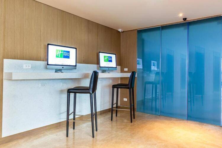 Holiday Inn Express Bangkok Sukhumvit 11