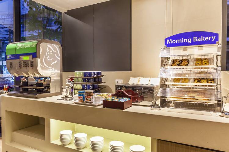 Holiday Inn Express Bangkok Sukhumvit 11