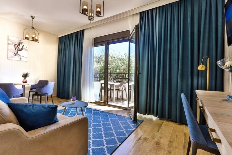 Harmony Hotel