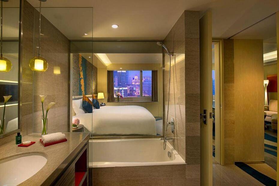 Sofitel Shanghai Hyland