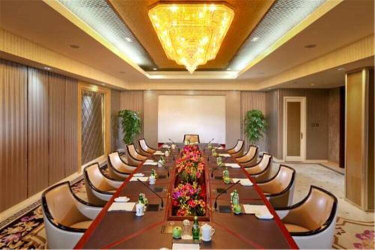 Royal International Hotel Shanghai
