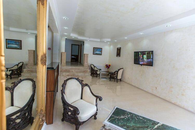 Cattaleya Hotel