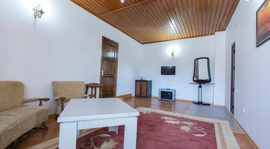 Cattaleya Hotel
