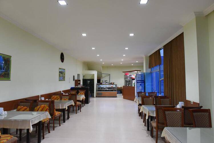 Hotel 725