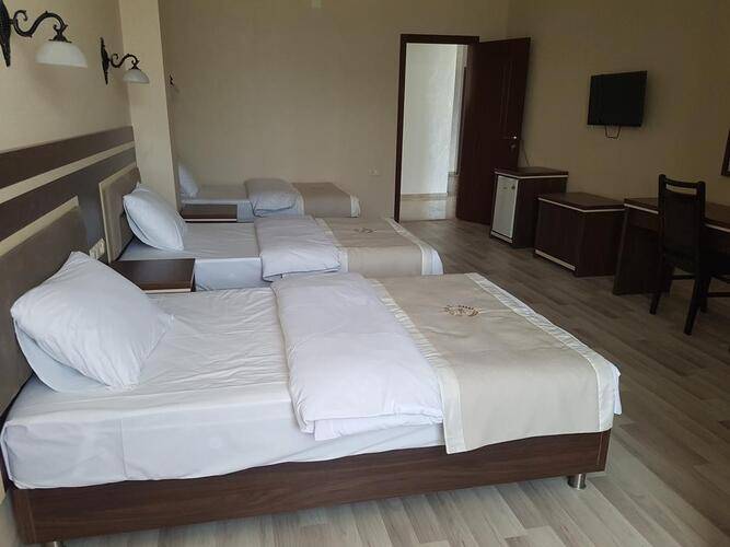 Hotel 725