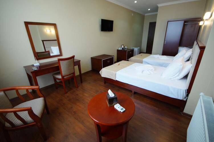 Hotel 725