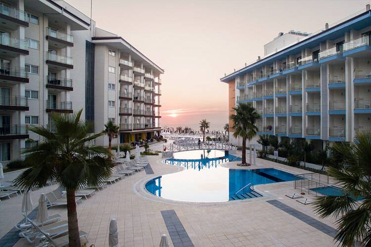 Ramada Hotel & Suites