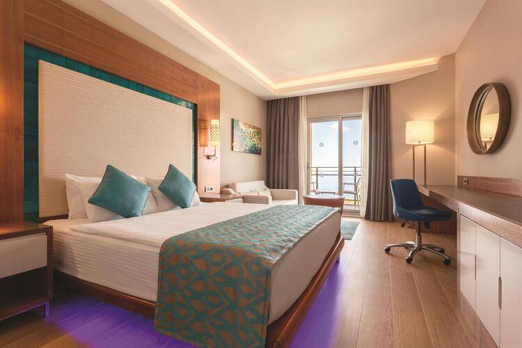 Ramada Hotel & Suites