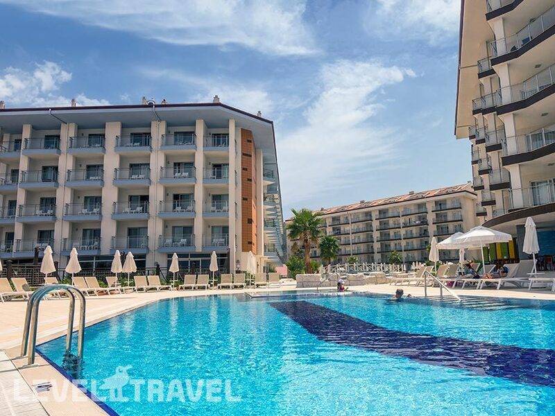 Фотография Ramada Hotel & Suites
