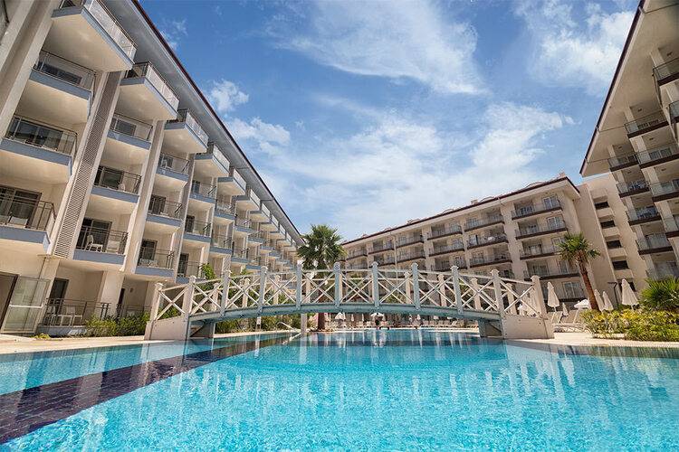 Ramada Hotel & Suites