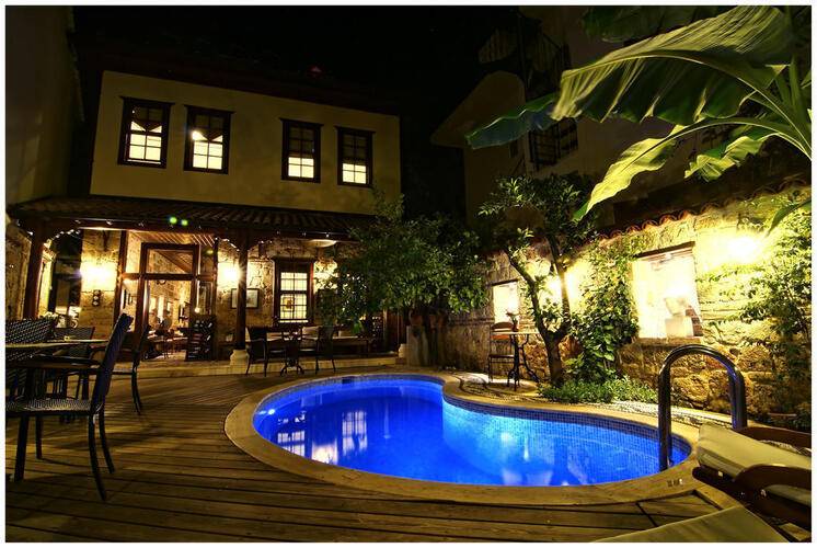 Minyon Hotel