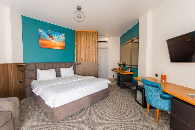 Aquamarine Family Club Hotel