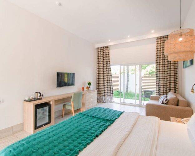 Aquamarine Family Club Hotel