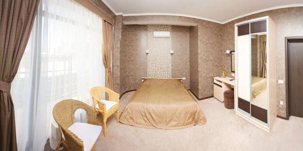 Bliss House Hotel (Блисс Хаус)
