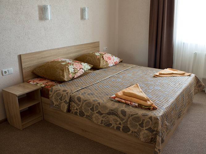 Nikos Hotel