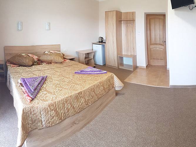 Nikos Hotel