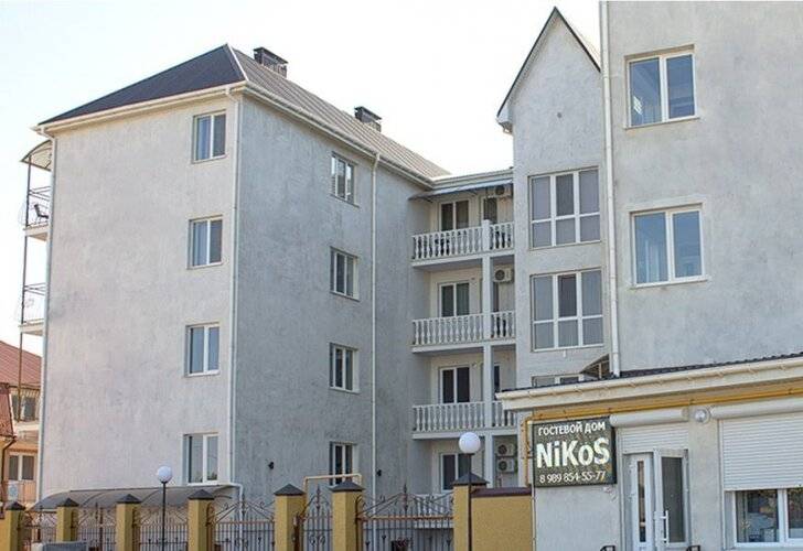 Nikos Hotel