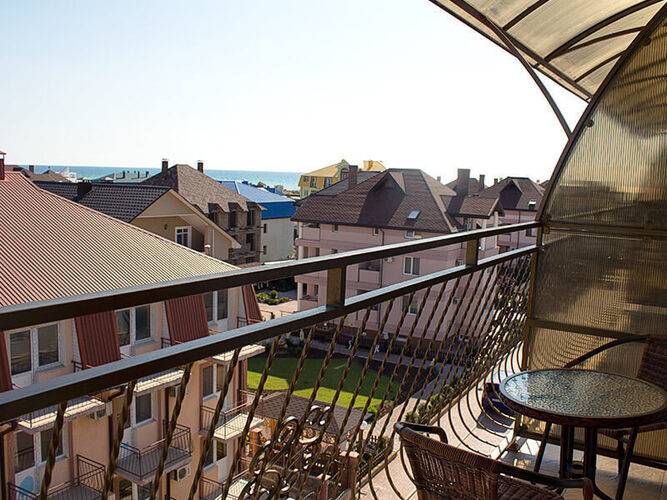 Nikos Hotel