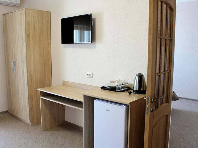 Nikos Hotel