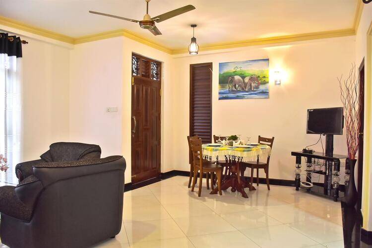 Villa De White Sambur