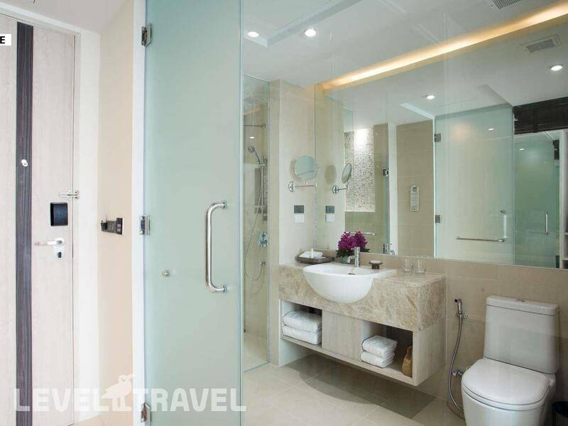 Фотография Splash Beach Resort (Ex.Grand West Sands Resort & Villas Phuket)