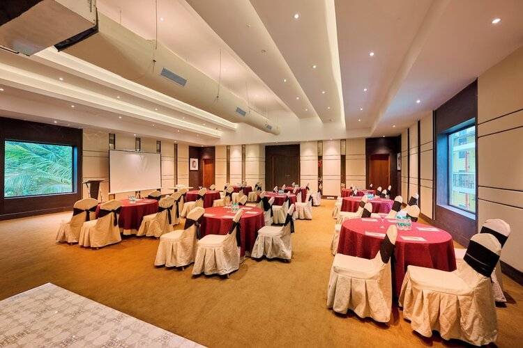 Sea Breeze Sarovar Portico (Ex. Sea Breeze Max Resort & Spa)