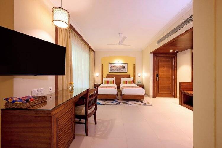 Sea Breeze Sarovar Portico (Ex. Sea Breeze Max Resort & Spa)